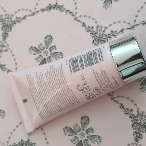 Rodial Salicylic Acid Pore Refining Cleanser - Picture 6 of 6